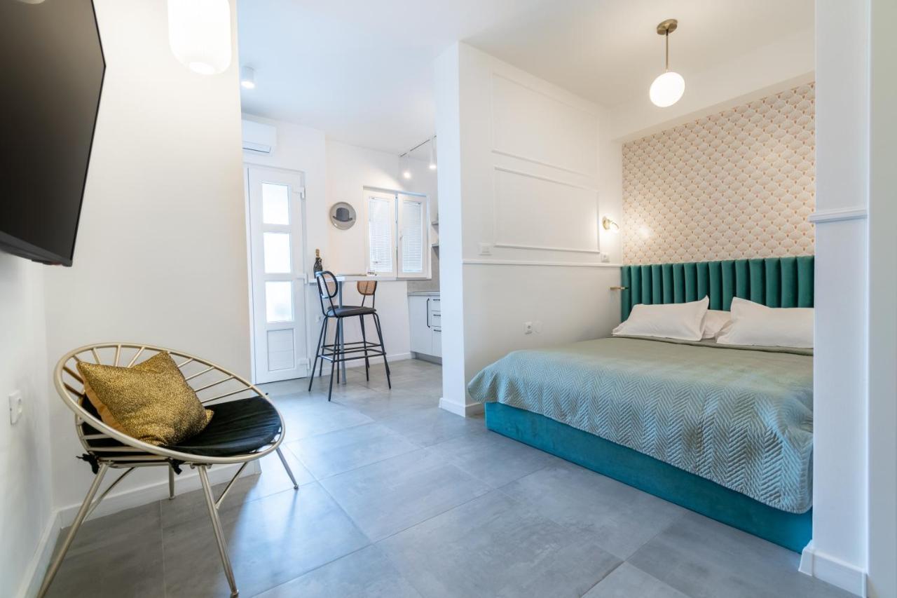Studio Apartment Smile, Near Beach & Center, Free Parking, Balcony Makarska Bagian luar foto