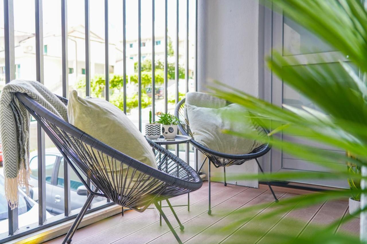 Studio Apartment Smile, Near Beach & Center, Free Parking, Balcony Makarska Bagian luar foto