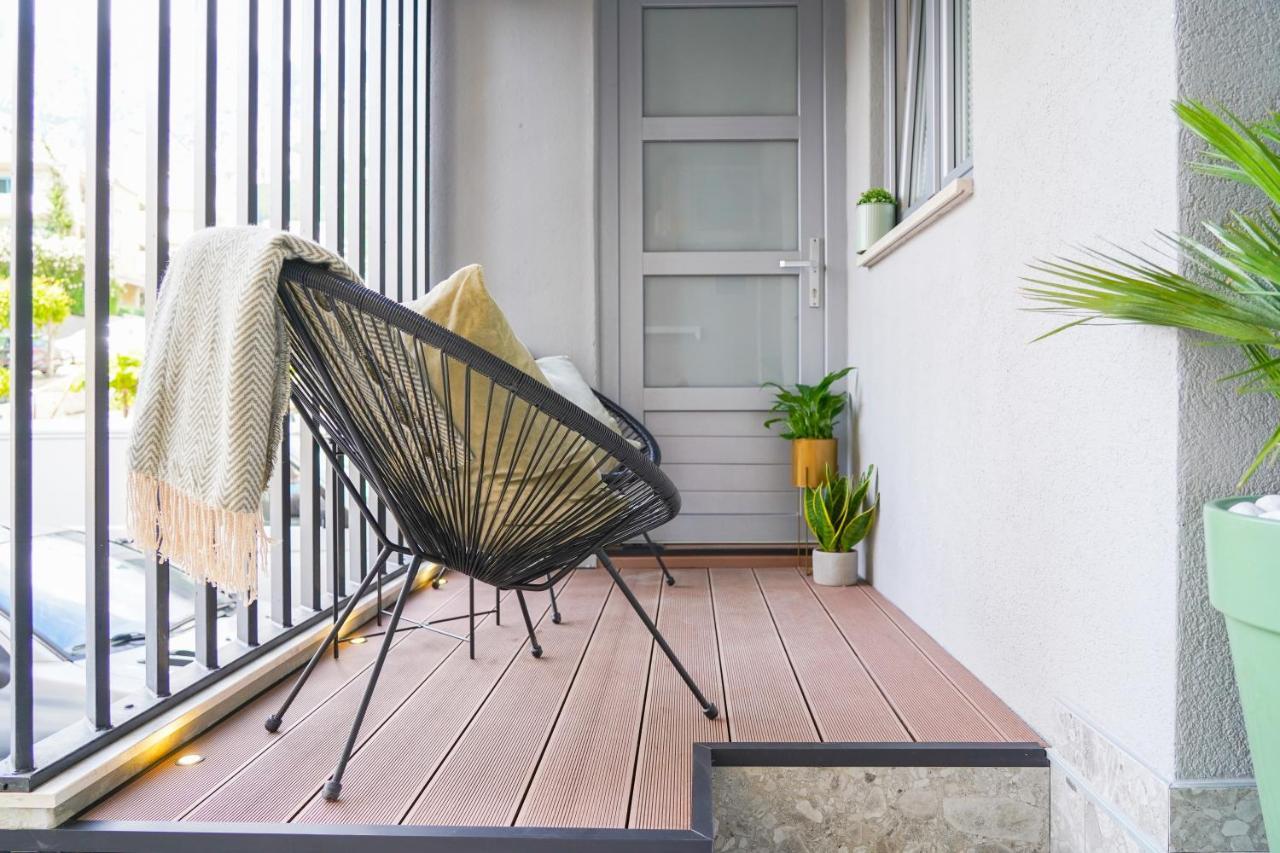 Studio Apartment Smile, Near Beach & Center, Free Parking, Balcony Makarska Bagian luar foto